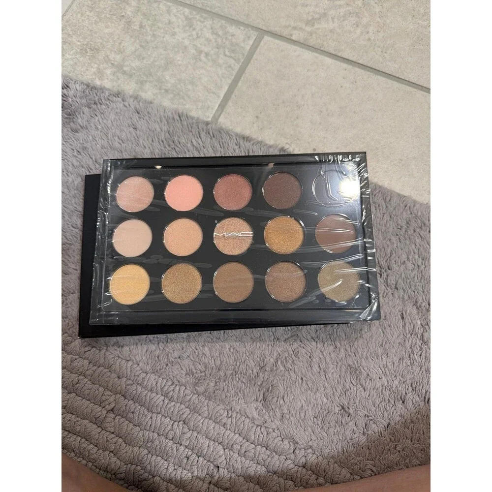 Brand new mac 15 eyeshadow warm neutral